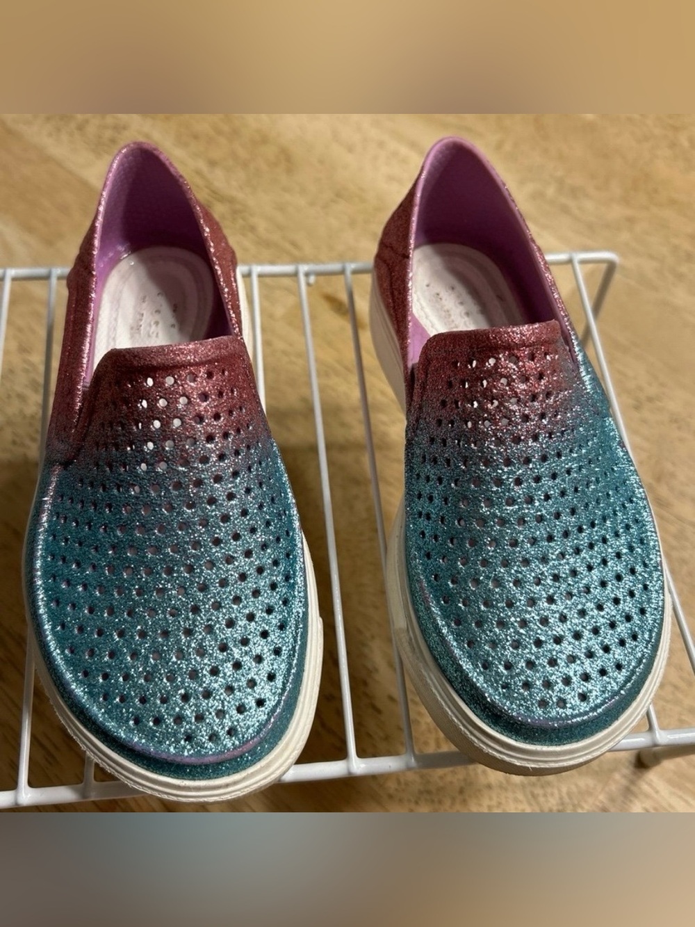 Crocs Glitter Color Blue and Pink, Size 10.